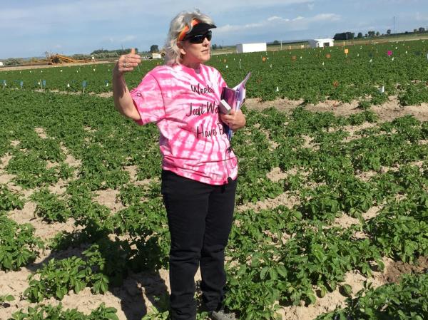 Weed scientist Pamela Hutchinson discusses her herbicide trials at the U of I Aberdeen Research & Extension Center.