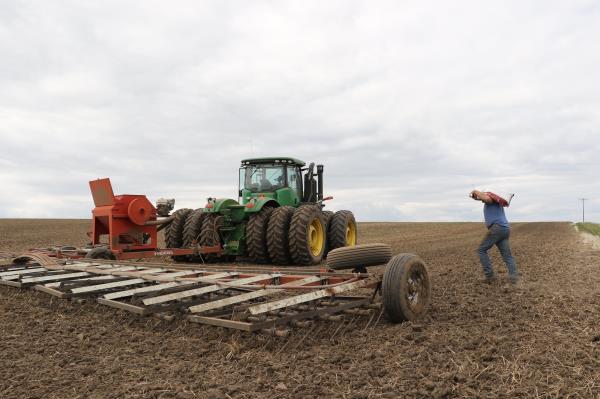 According to recently released USDA data, Idaho is the unchallenged No. 1 state in the West when it comes to total farm cash receipts on a per capita basis. 