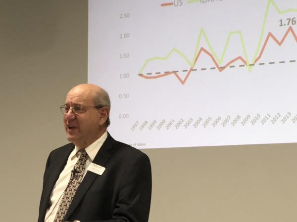 University of Idaho Agricultural Economist Garth Taylor makes a point about agriculture being the state’s main economic sector Dec. 10 during UI‘s Idaho Ag Outlook Seminar in Idaho Falls.